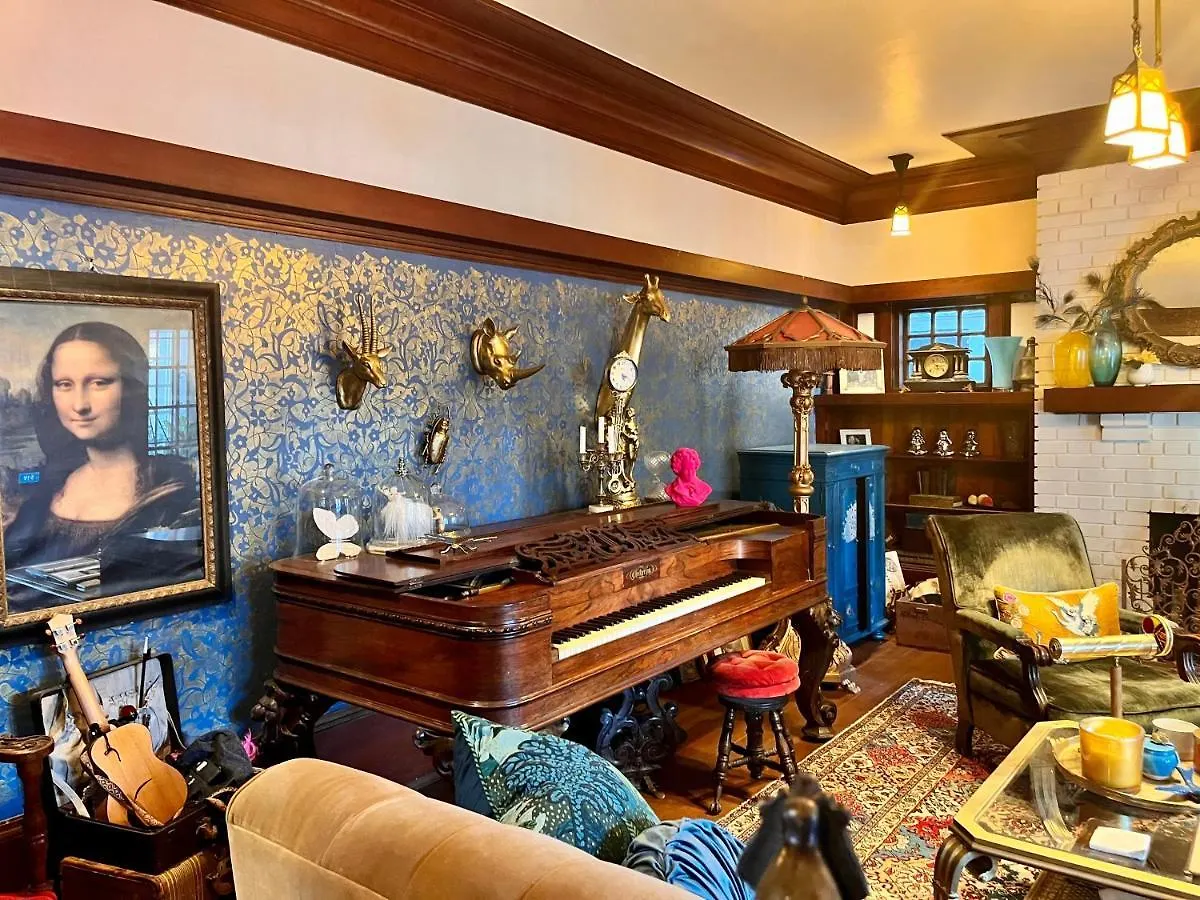 Harbinson House Apartment Sacramento United States